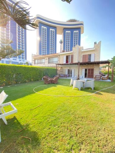 Villa for sale in Marina 7